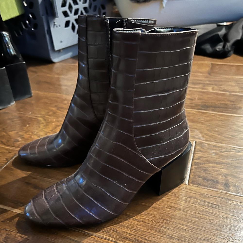 Brown croc detail boots
